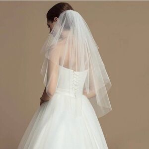 Never worn white 2 tier veil